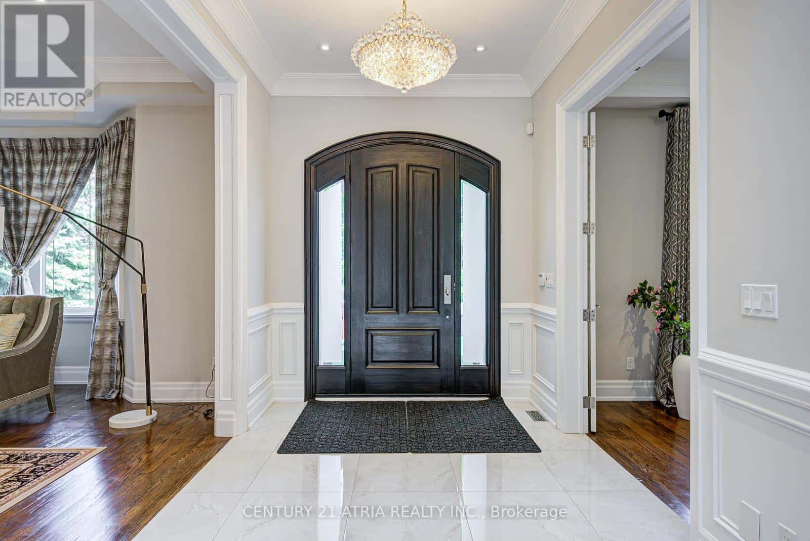 27 TEFLEY ROAD — Toronto (Newtonbrook West), Ontario - Photo 2 of 50