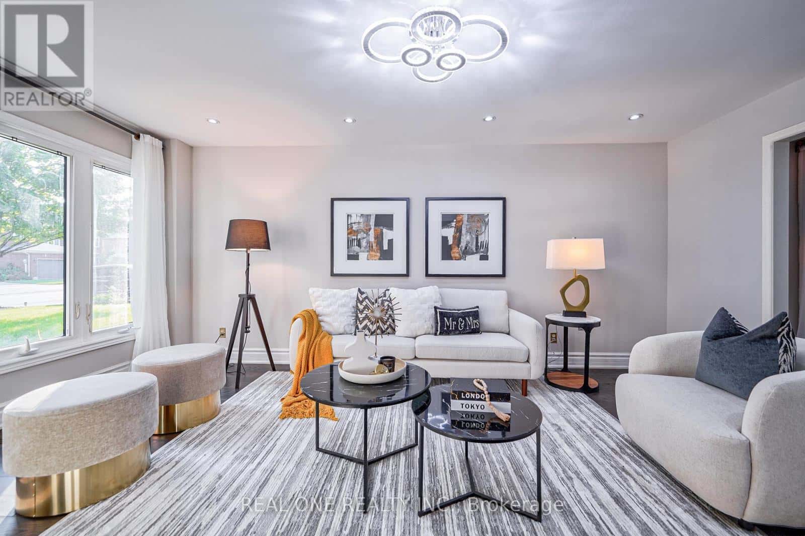 1321 MONKS PASSAGE — Oakville (GA Glen Abbey), Ontario - Photo 4 of 46