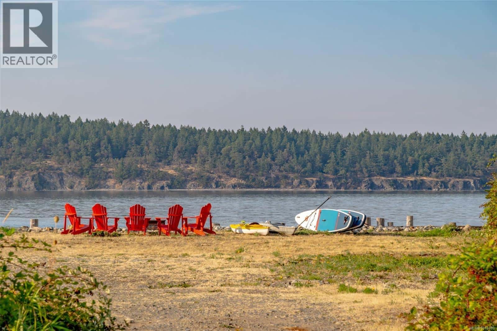 7902 Lantzville Rd — Lantzville, British Columbia - Photo 5 of 75