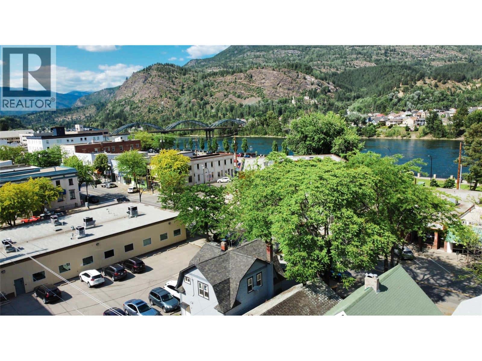 1560 BAY Avenue — Trail, British Columbia - Photo 4 of 62