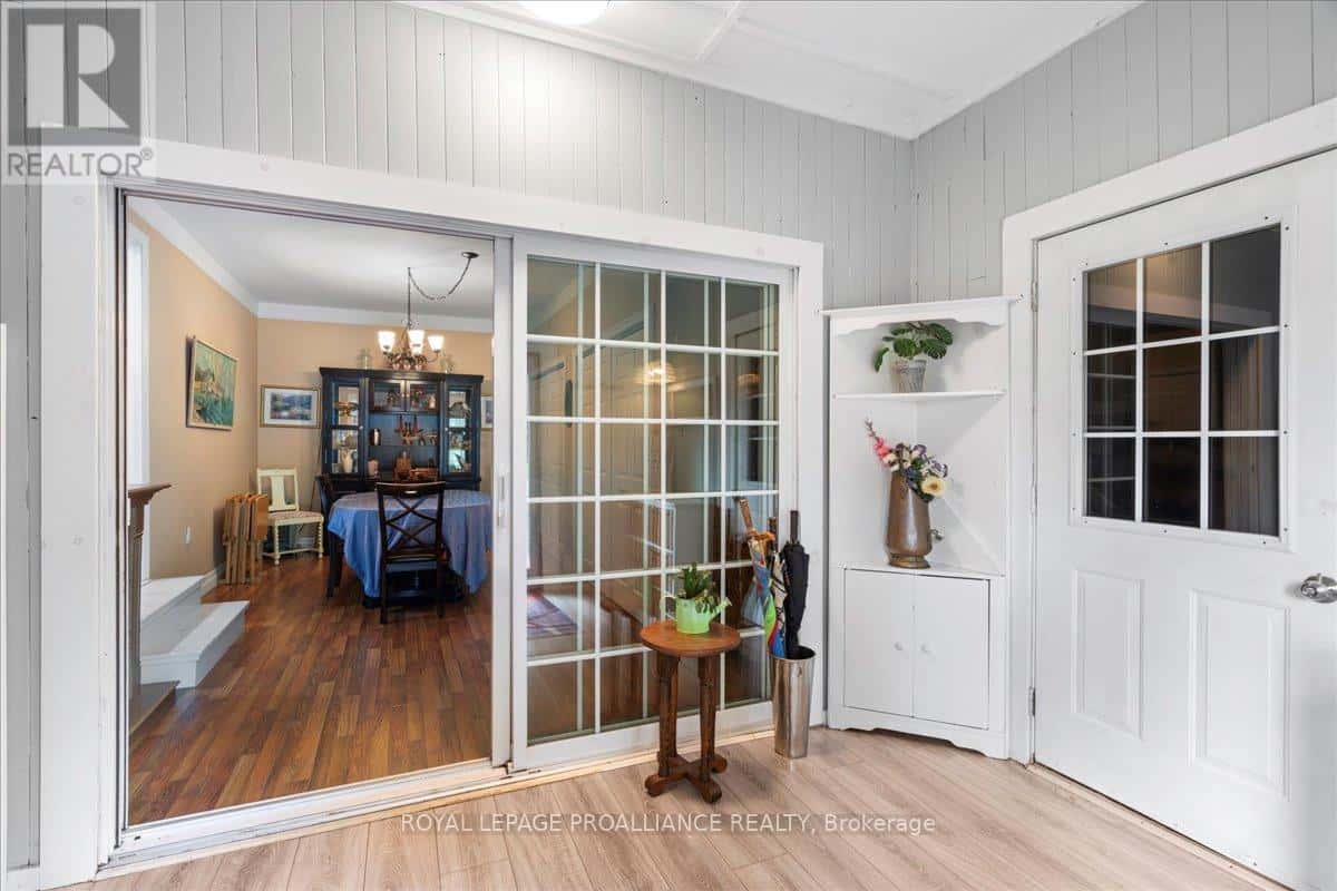 North Frontenac (Frontenac North), Ontario — North Frontenac (Frontenac North), Ontario - Photo 4 of 42