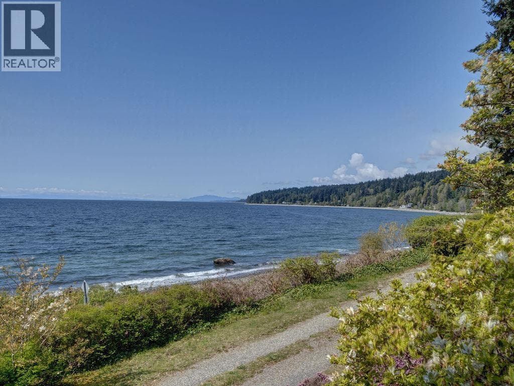 1708 OCEAN BEACH ESPLANADE — Gibsons, British Columbia - Main photo