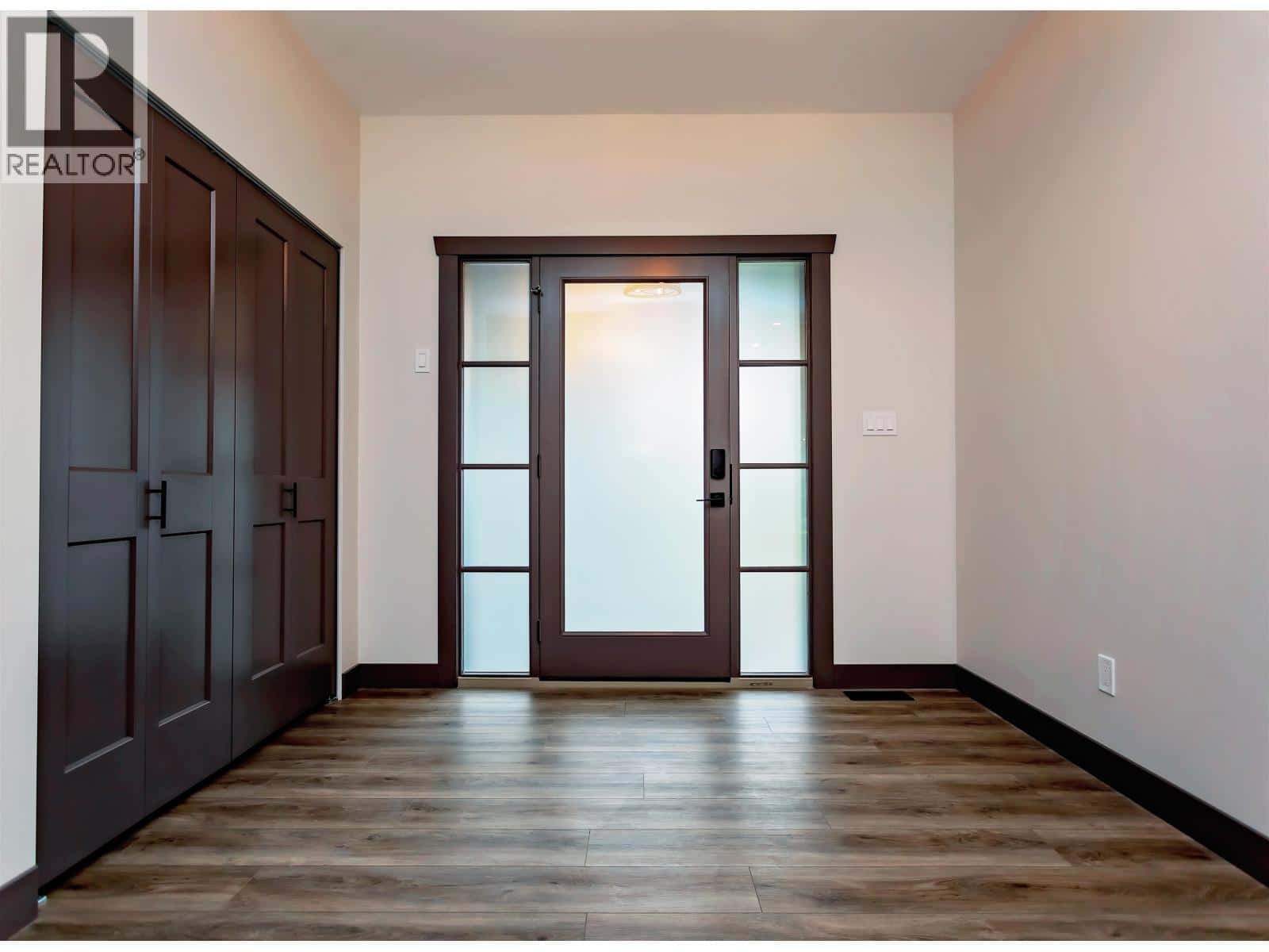 273 LOGANBERRY AVENUE — Kitimat, British Columbia - Photo 2 of 38