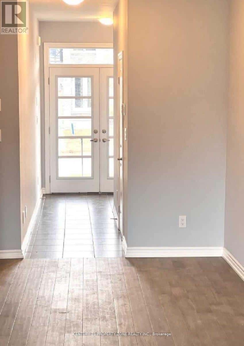 298 LOUISE STREET — Welland (Lincoln/Crowland), Ontario - Photo 2 of 23