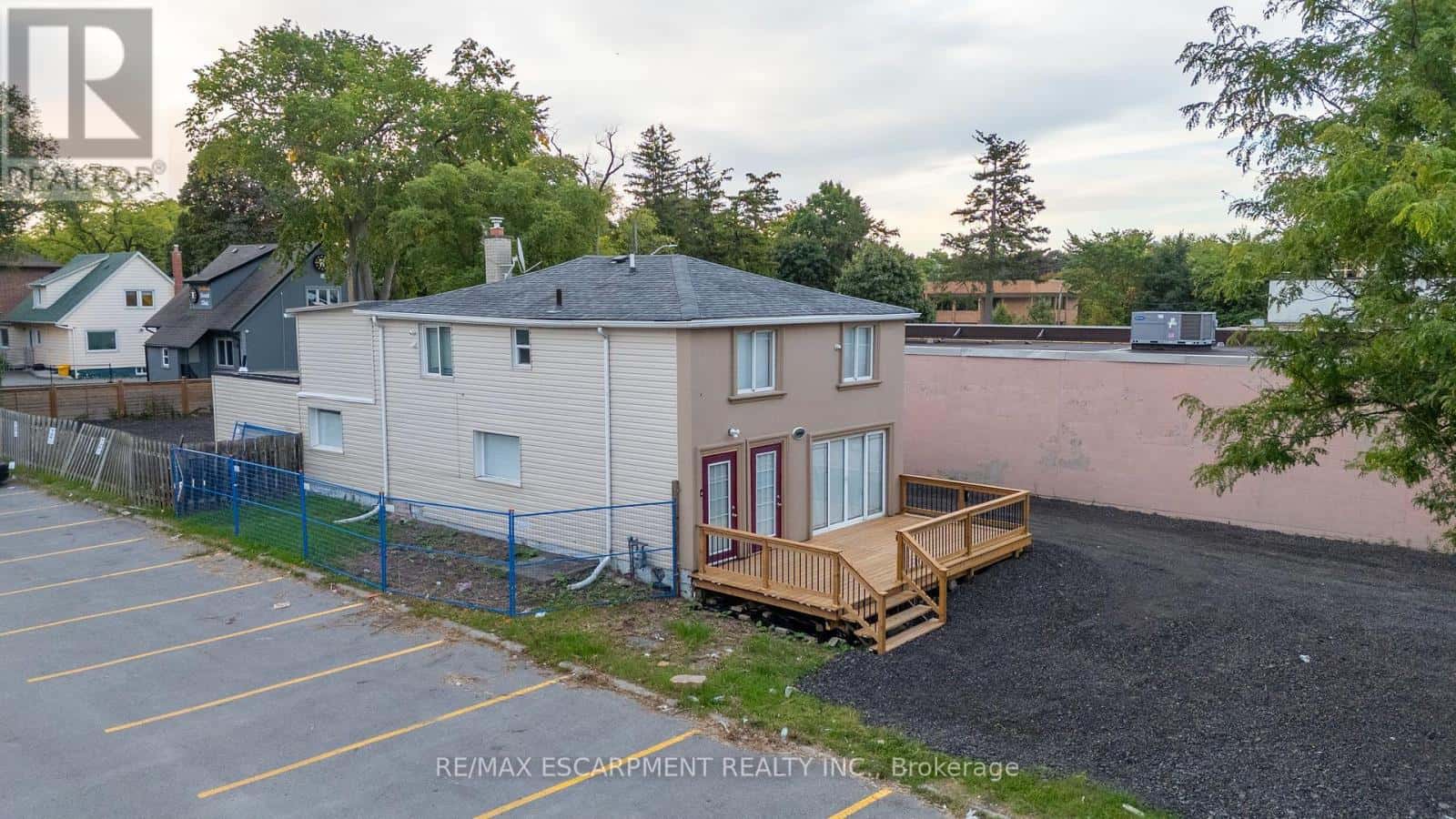 Home in Richmond Hill (North Richvale)