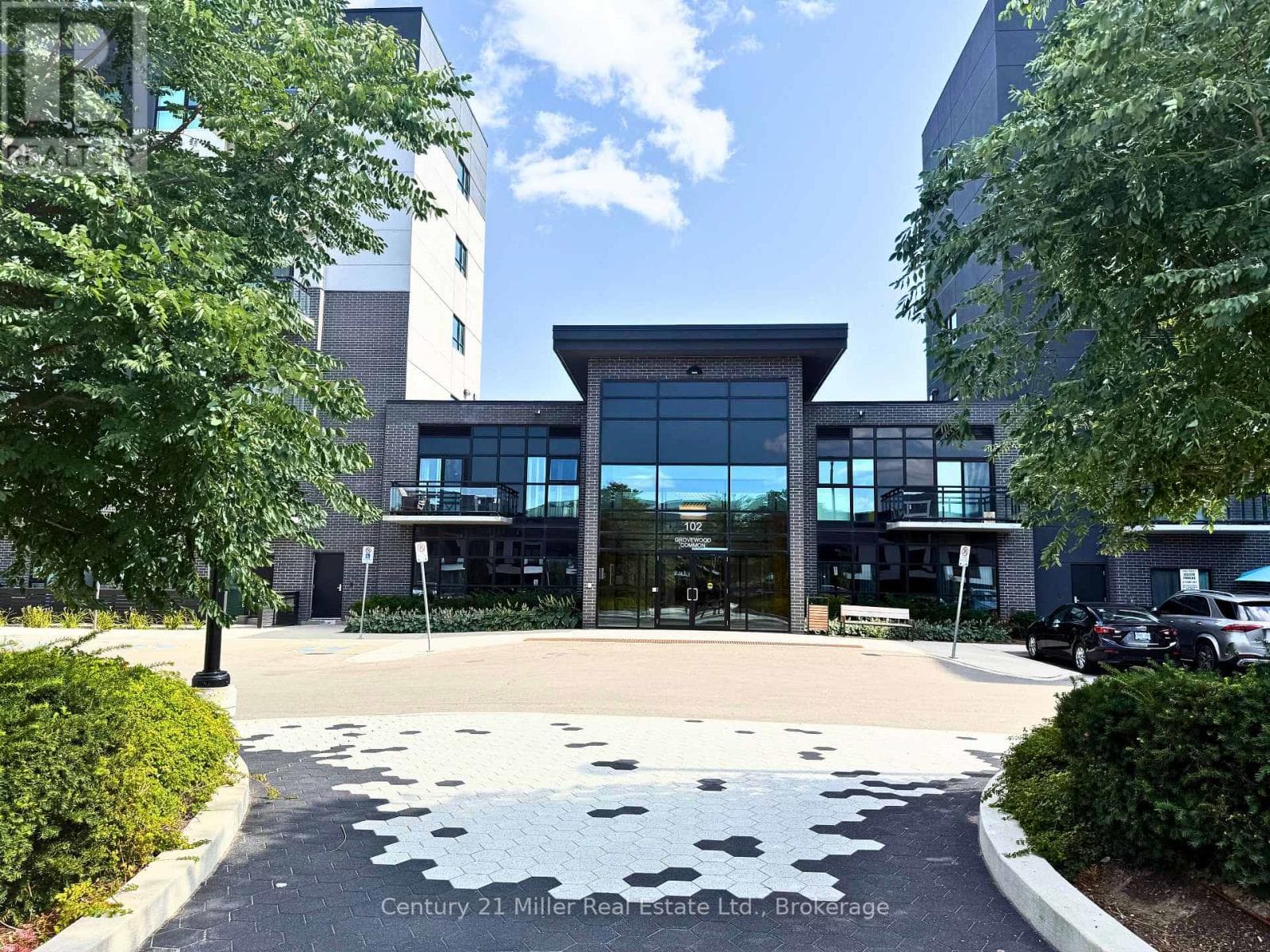 119 - 102 GROVEWOOD COMMON — Oakville (GO Glenorchy), Ontario - Main photo