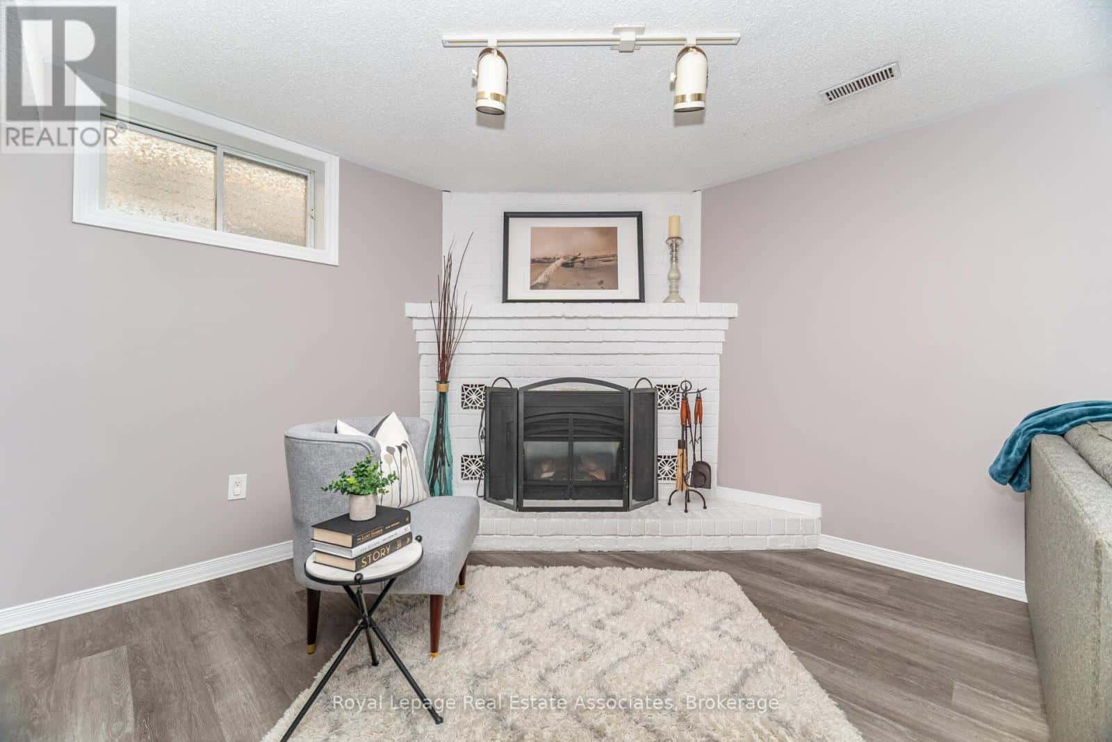 225 GOLFWOOD DRIVE — Hamilton (Gurnett), Ontario - Photo 2 of 43