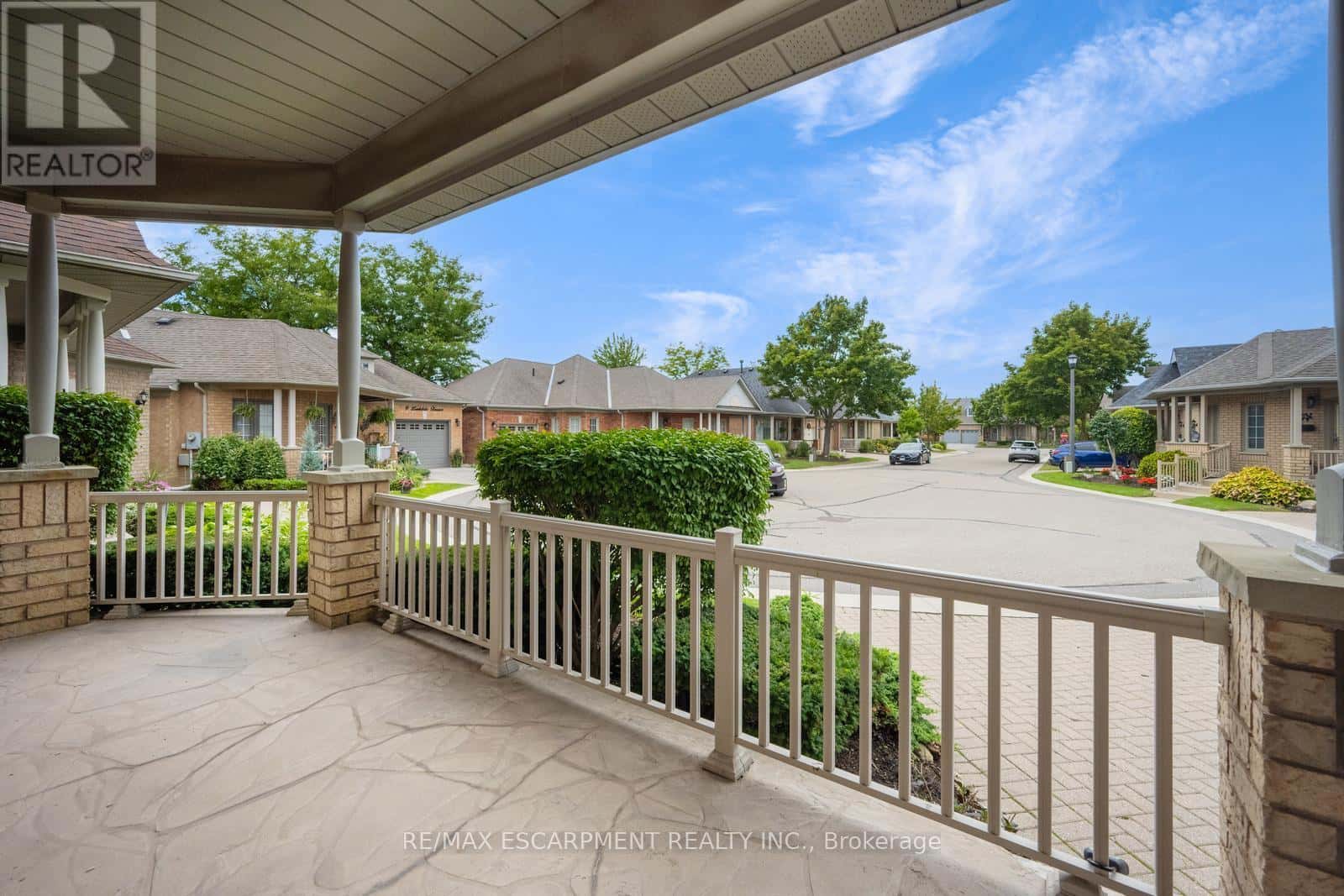 12 LARKDALE TERRACE — Brampton (Sandringham-Wellington), Ontario - Photo 3 of 42