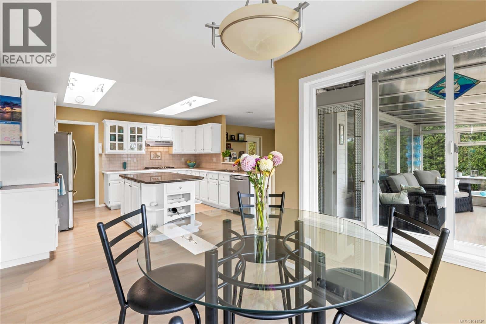 1394 Mallard Rd — French Creek, British Columbia - Photo 3 of 76