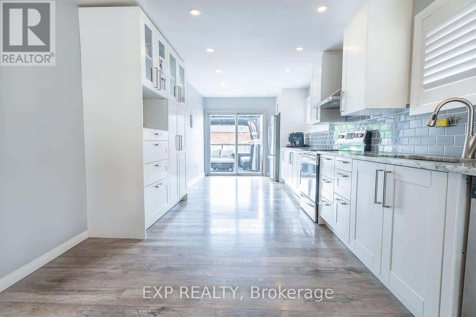 11 GARDEN STREET — Thorold (Thorold Downtown), Ontario - Photo 2 of 30