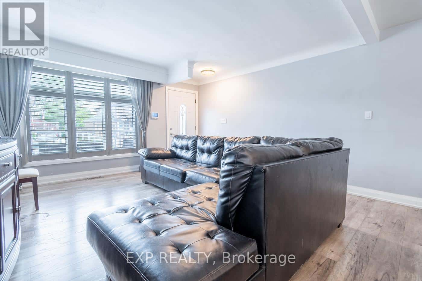 11 GARDEN STREET — Thorold (Thorold Downtown), Ontario - Photo 4 of 30