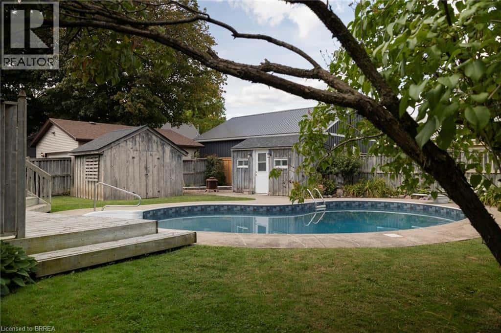 14 ELGIN Street W — Norwich, Ontario - Photo 5 of 29