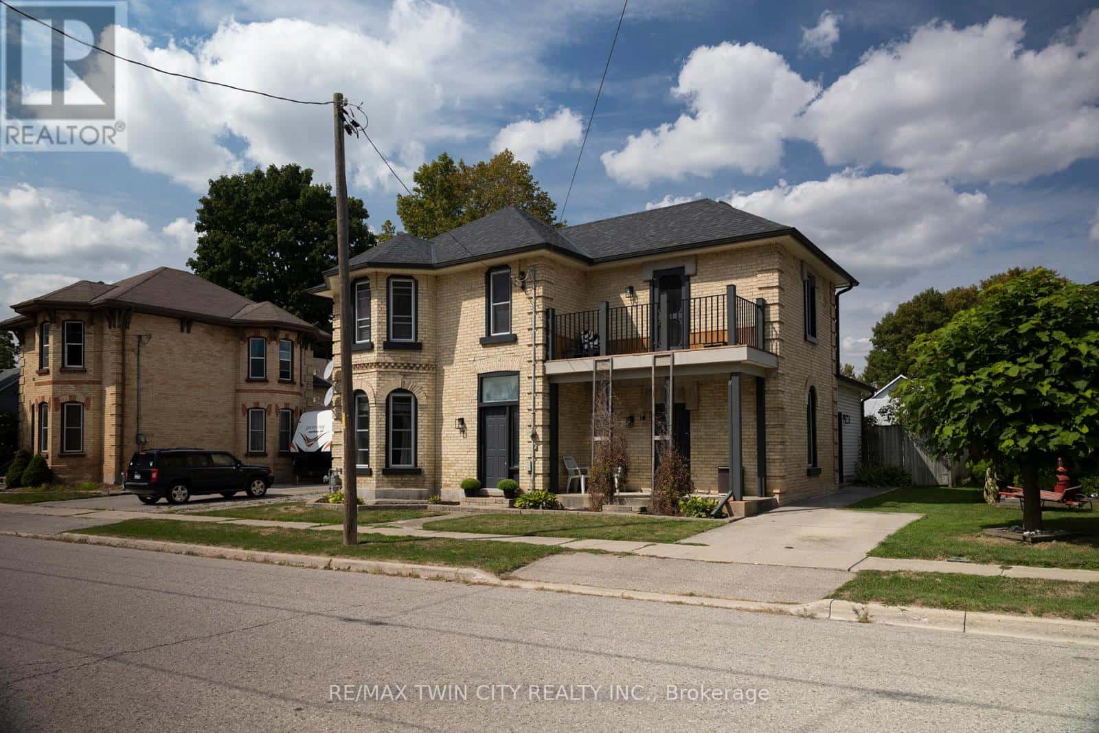 14 ELGIN STREET W — Norwich (Norwich Town), Ontario - Photo 2 of 29