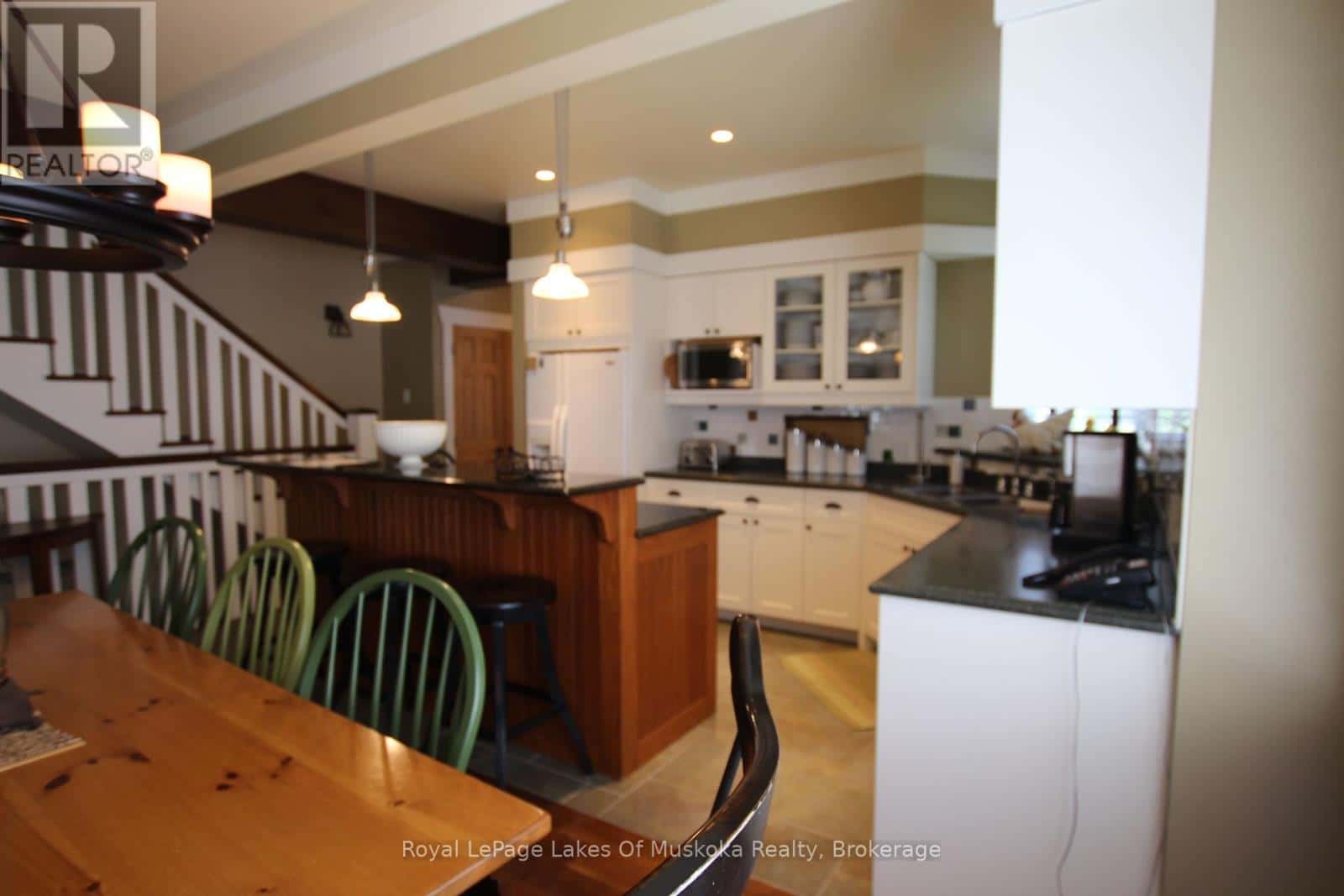 V 3, W 5 - 1020 BIRCH GLEN ROAD — Lake of Bays (Mclean), Ontario - Photo 5 of 33