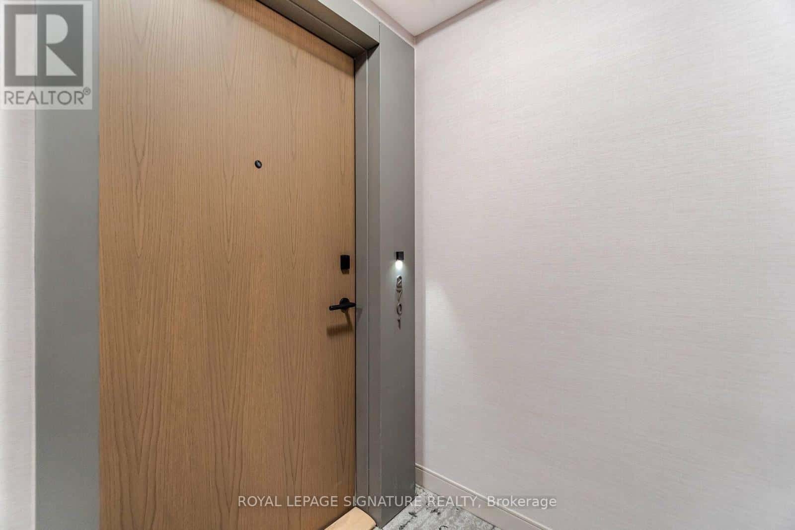 2701 - 10 EVA ROAD — Toronto (Etobicoke West Mall), Ontario - Photo 4 of 37