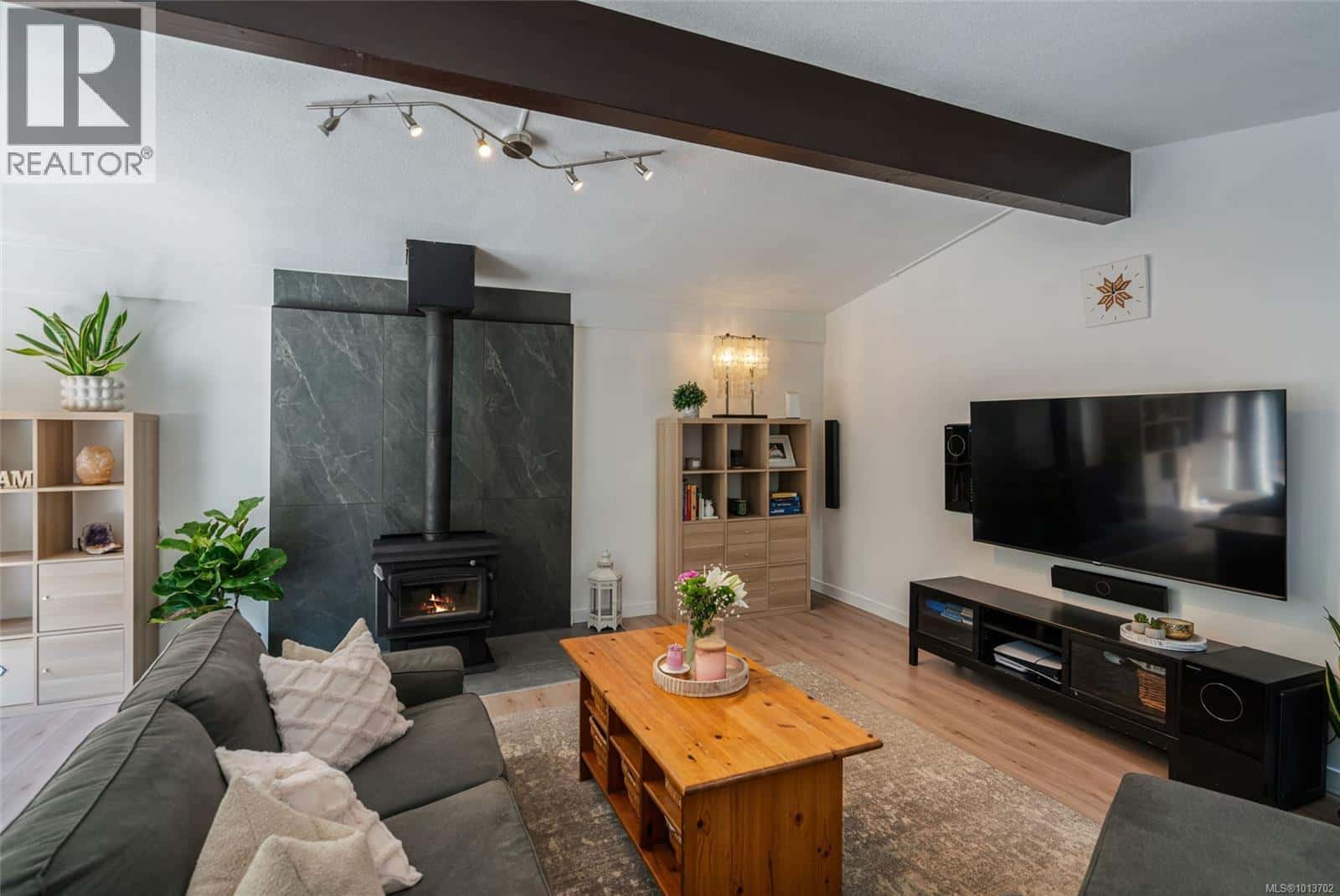 1353 Englishman River Rd — Errington, British Columbia - Photo 5 of 90