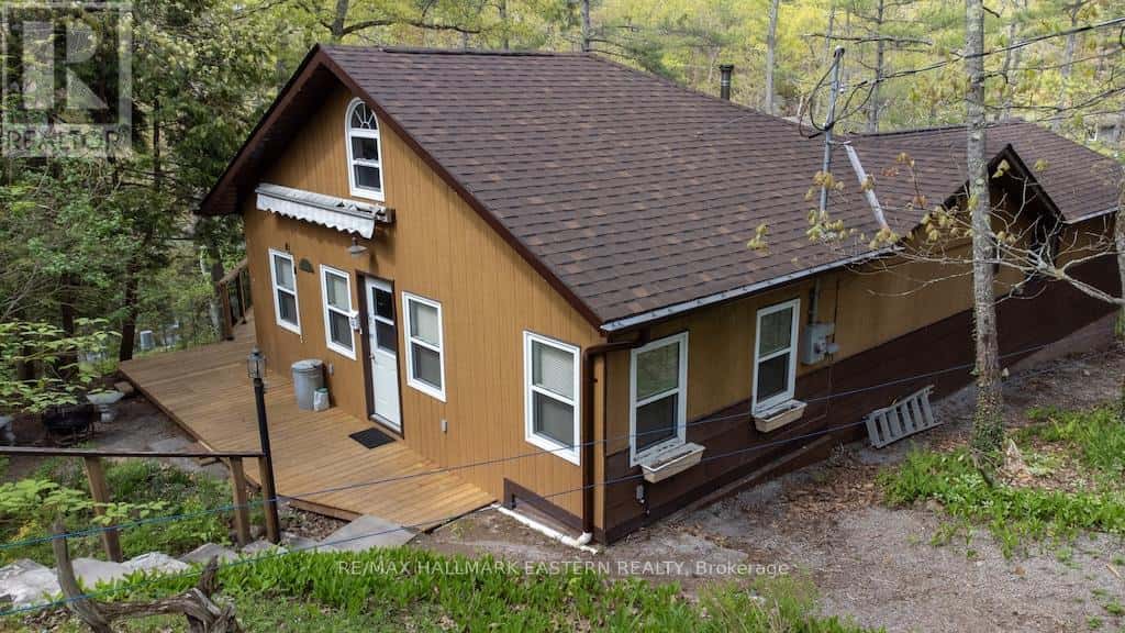 3566 ROCK CROSSWAY LANE — Selwyn, Ontario - Photo 2 of 36