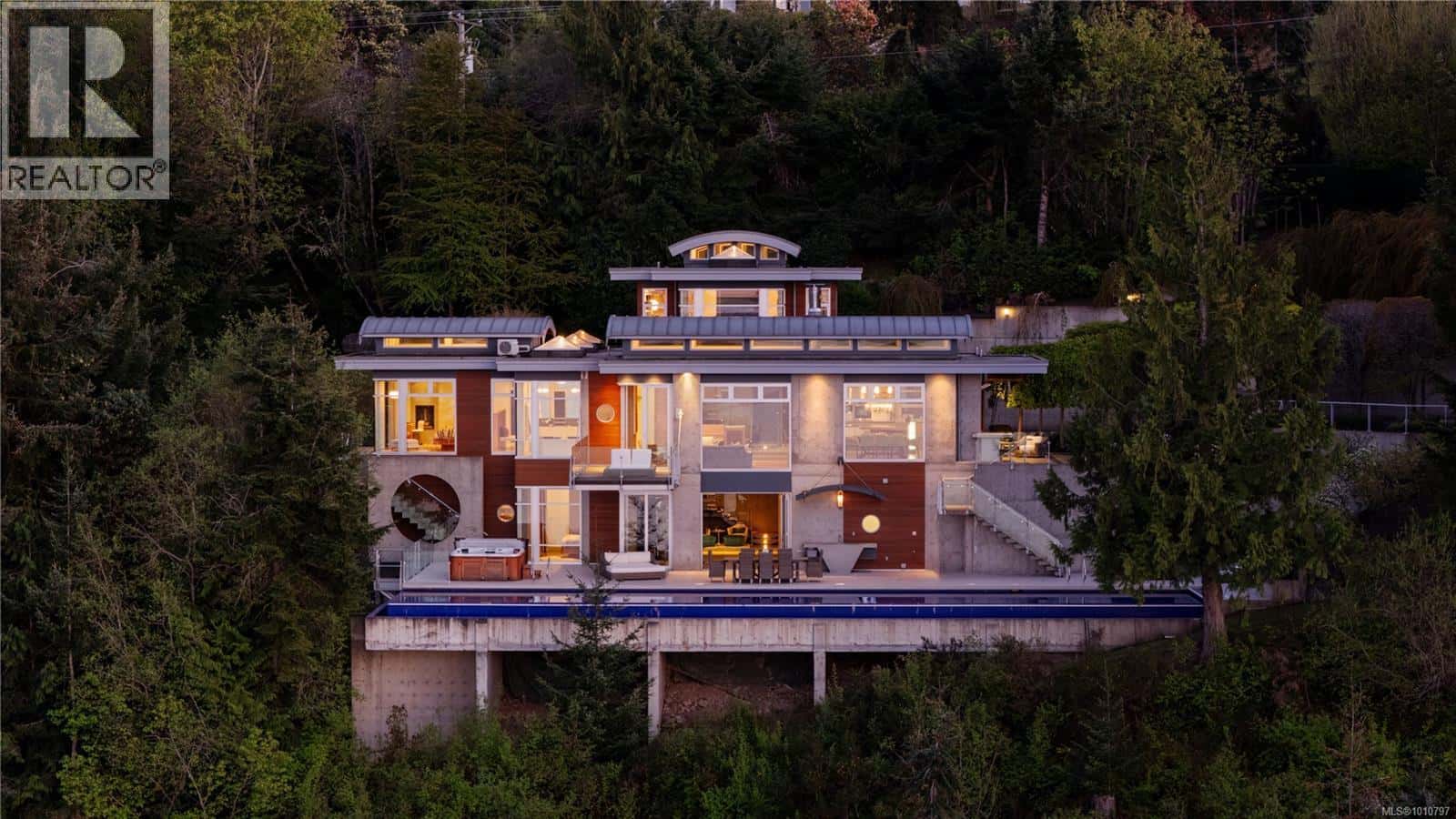 1580 Lands End Rd — North Saanich, British Columbia - Photo 5 of 53