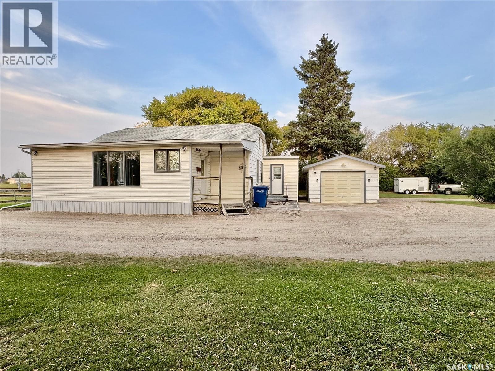 98 4th AVENUE — Humboldt, Saskatchewan - Main photo