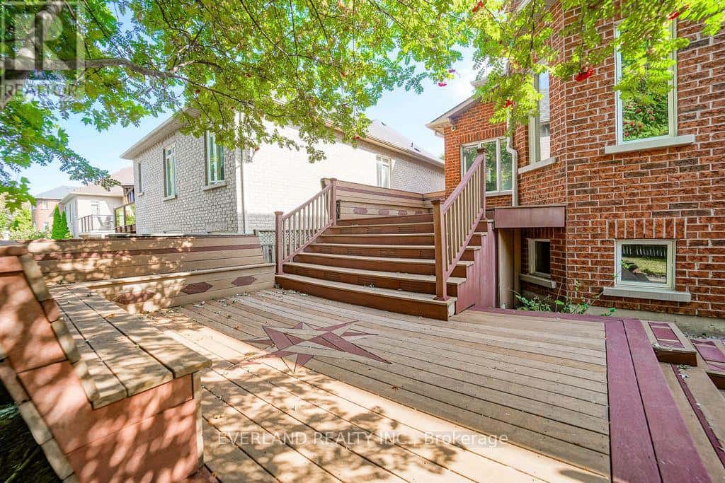 618 FOXCROFT BOULEVARD — Newmarket (Stonehaven-Wyndham), Ontario - Photo 5 of 39