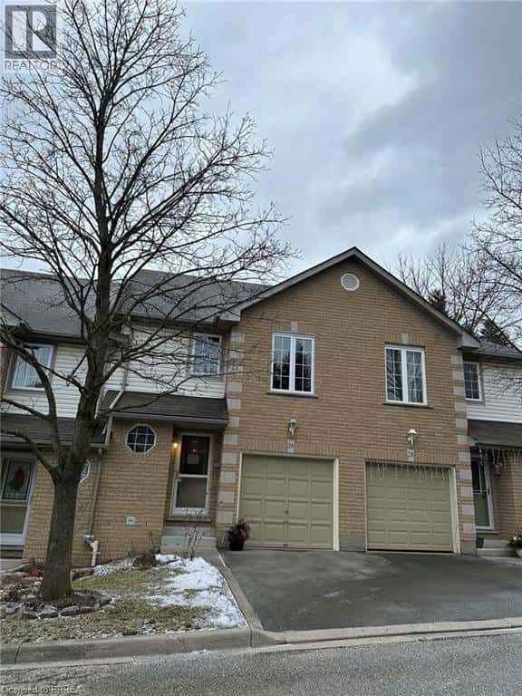 Dundas, Ontario — Dundas, Ontario - Photo 2 of 33