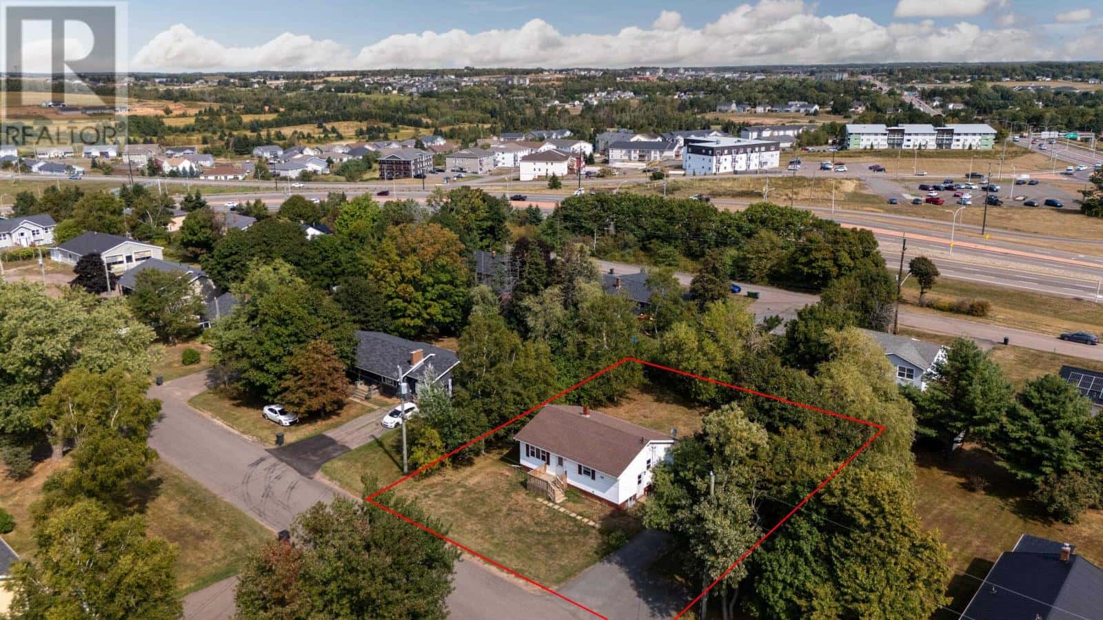 10 Ralden Avenue — Sherwood, Prince Edward Island - Photo 2 of 37