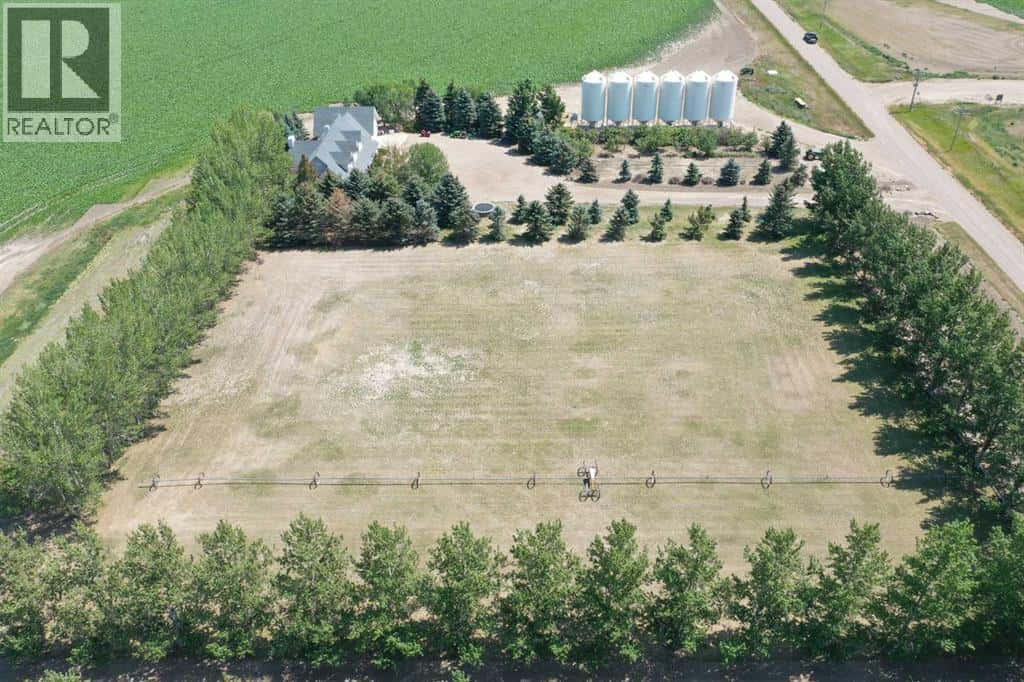 161078 TWP 132 Road — Vauxhall, Alberta - Photo 3 of 44