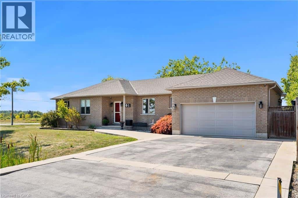 301 MUD Street E — Stoney Creek, Ontario - Photo 4 of 43