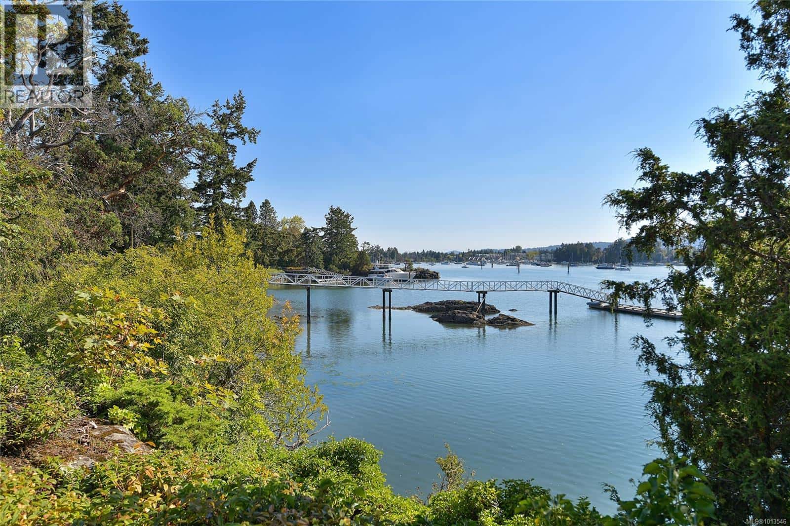 2173 Tryon Rd — North Saanich, British Columbia - Photo 2 of 90