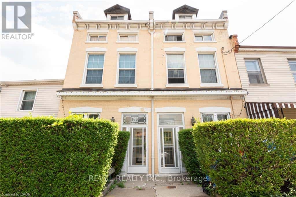 166-168 MACNAB STREET N — Hamilton (Central), Ontario - Photo 2 of 44