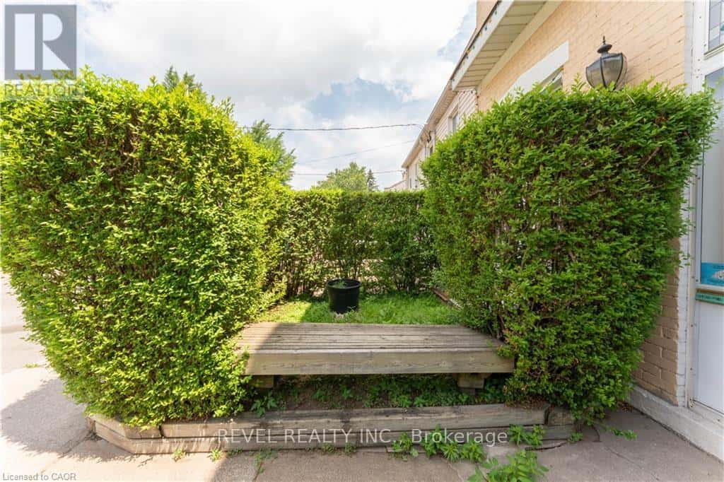 166-168 MACNAB STREET N — Hamilton (Central), Ontario - Photo 5 of 44