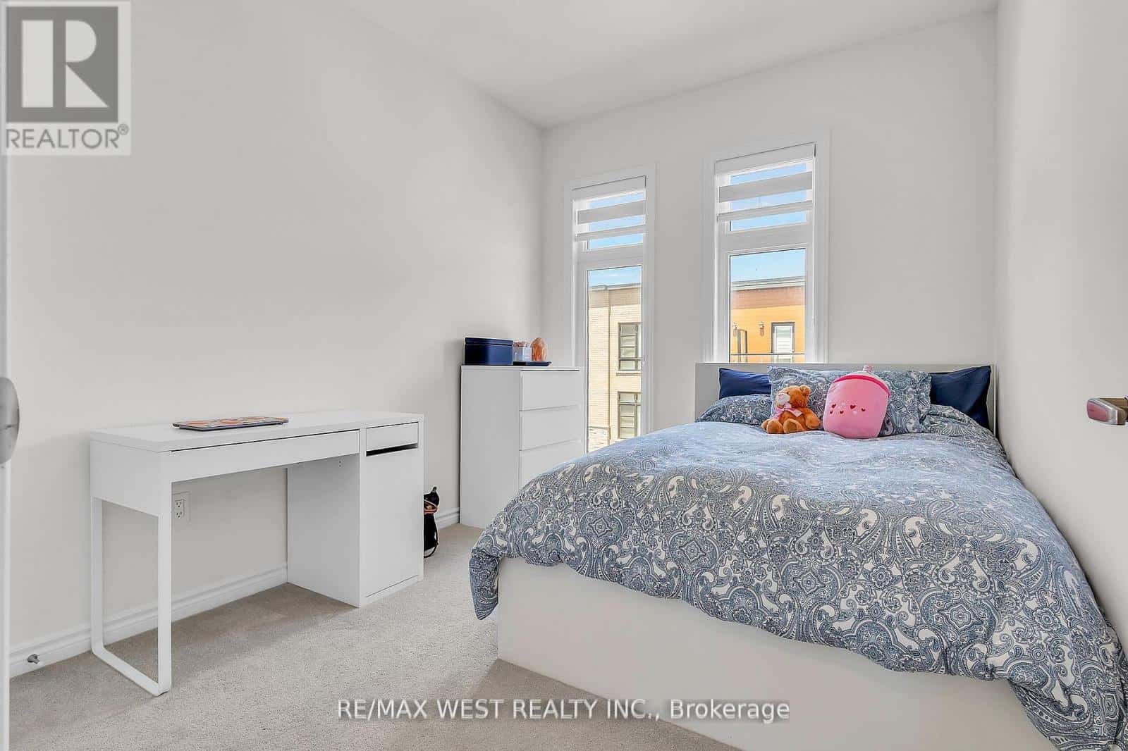 15 QUILICO ROAD N — Vaughan (Elder Mills), Ontario - Photo 2 of 32