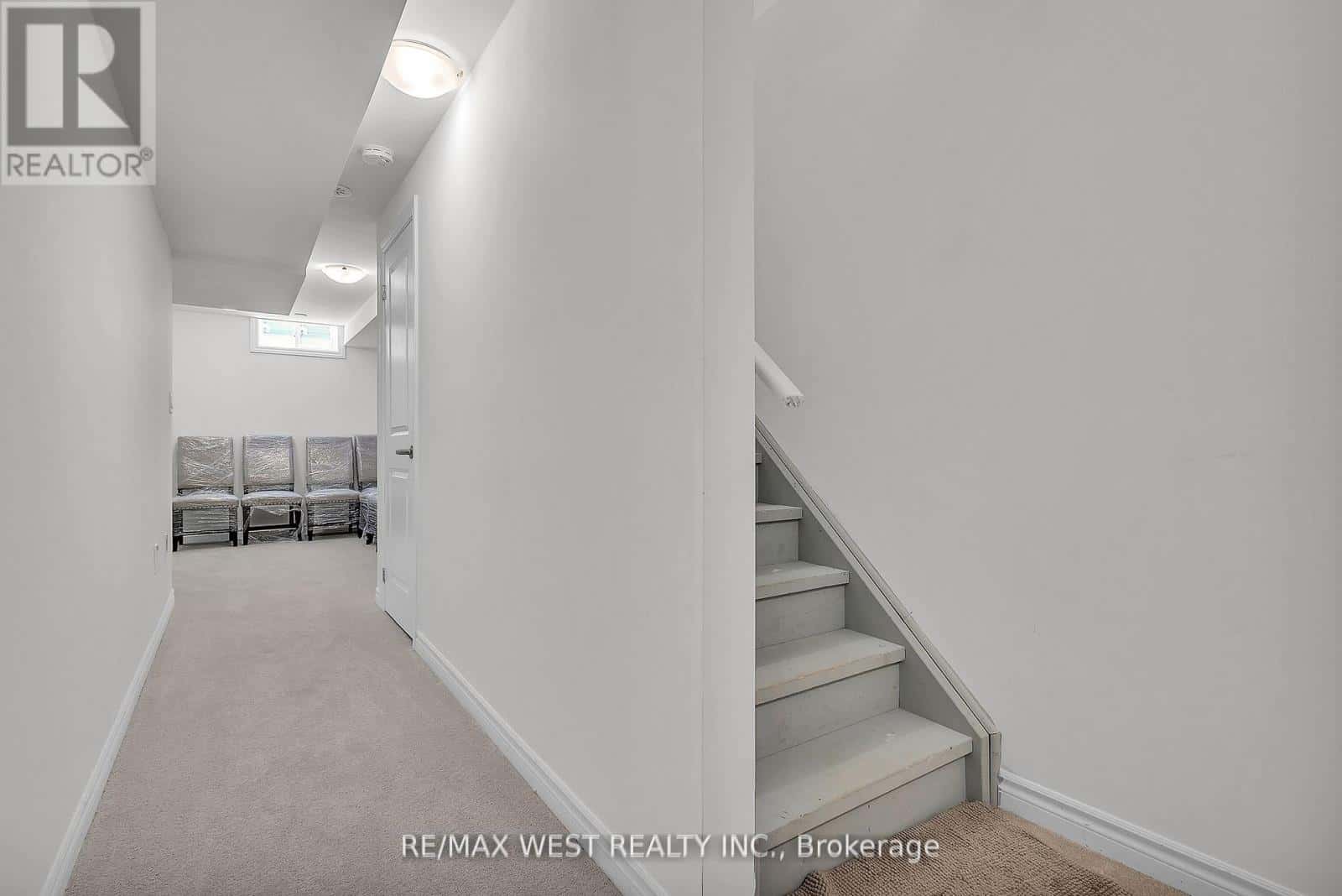 15 QUILICO ROAD N — Vaughan (Elder Mills), Ontario - Photo 4 of 32