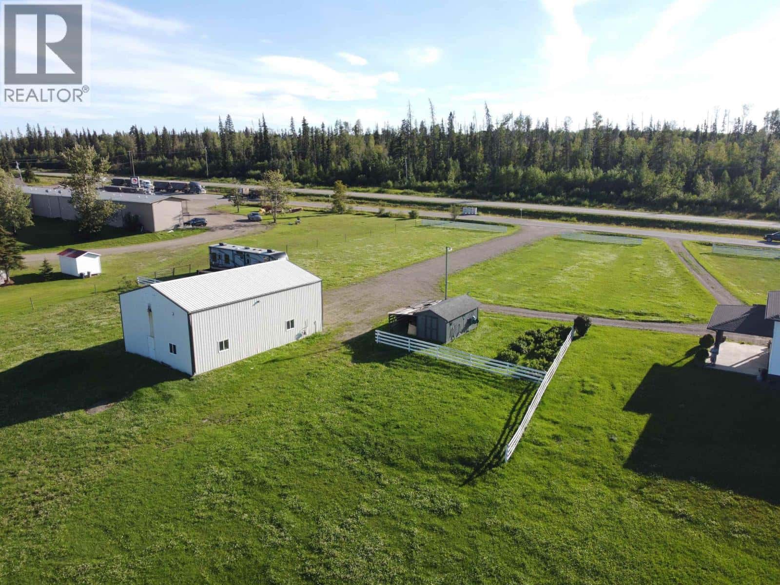 11906 SHEPHERD'S INN FRTG ROAD — Fort St. John, British Columbia - Photo 5 of 40