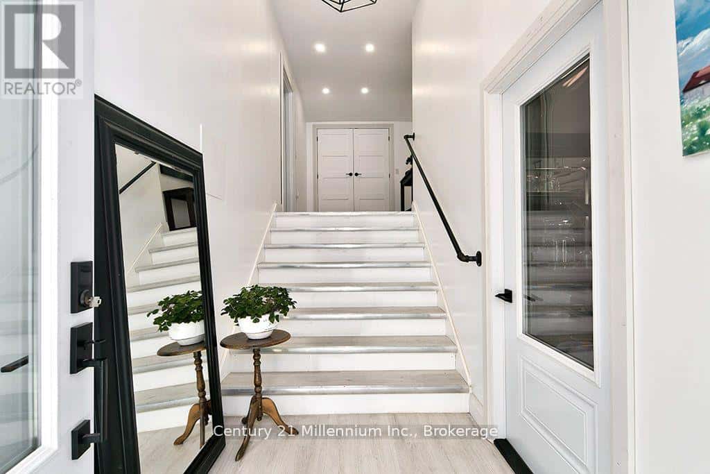 727302 22 C SIDE ROAD — Blue Mountains, Ontario - Photo 3 of 33