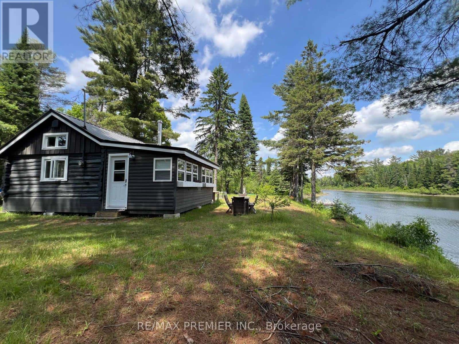 1130 COLONY ROAD — Lake of Bays (Mclean), Ontario - Photo 2 of 37