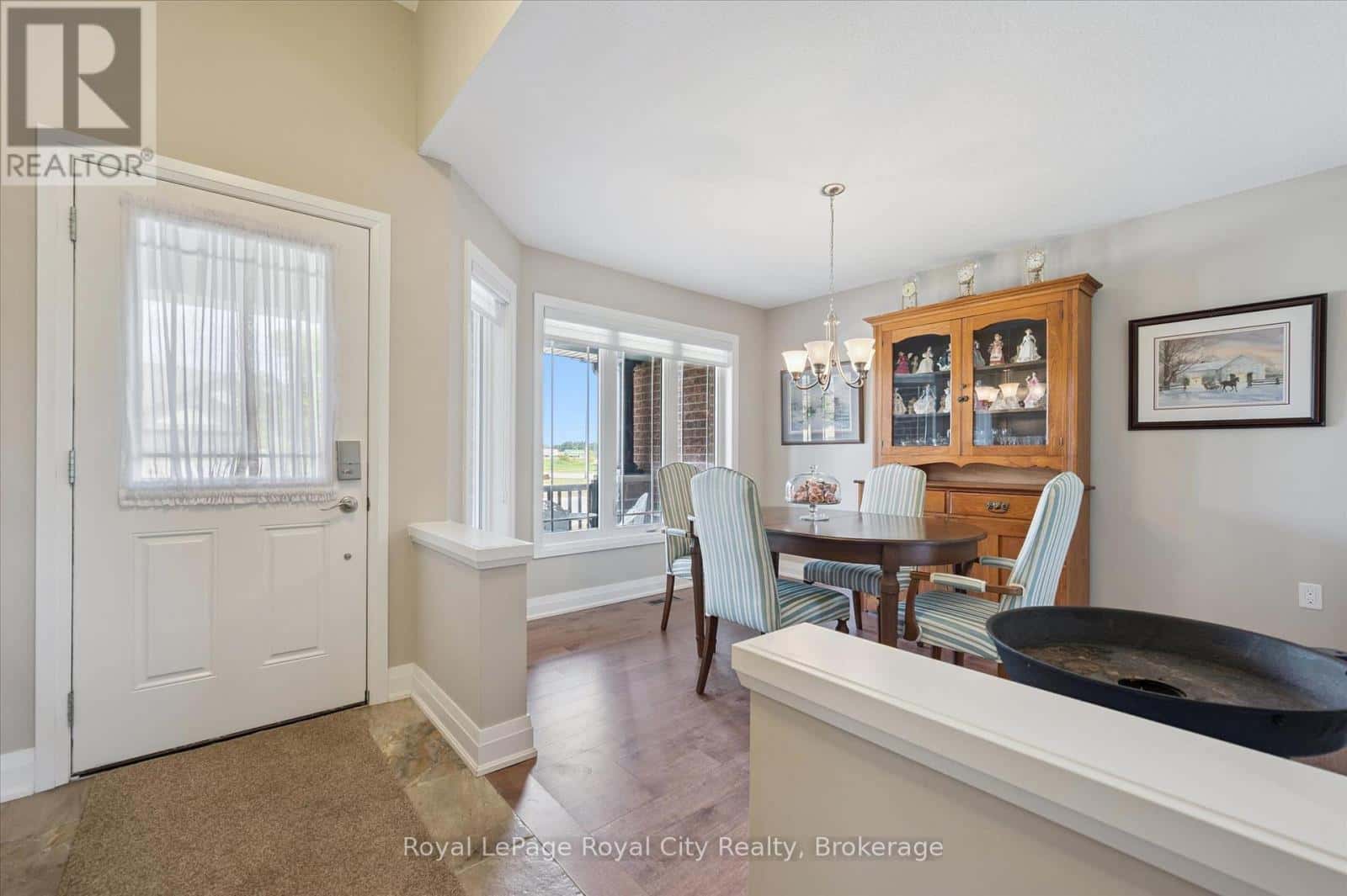 113 ABERDEEN STREET — Centre Wellington (Fergus), Ontario - Photo 5 of 42