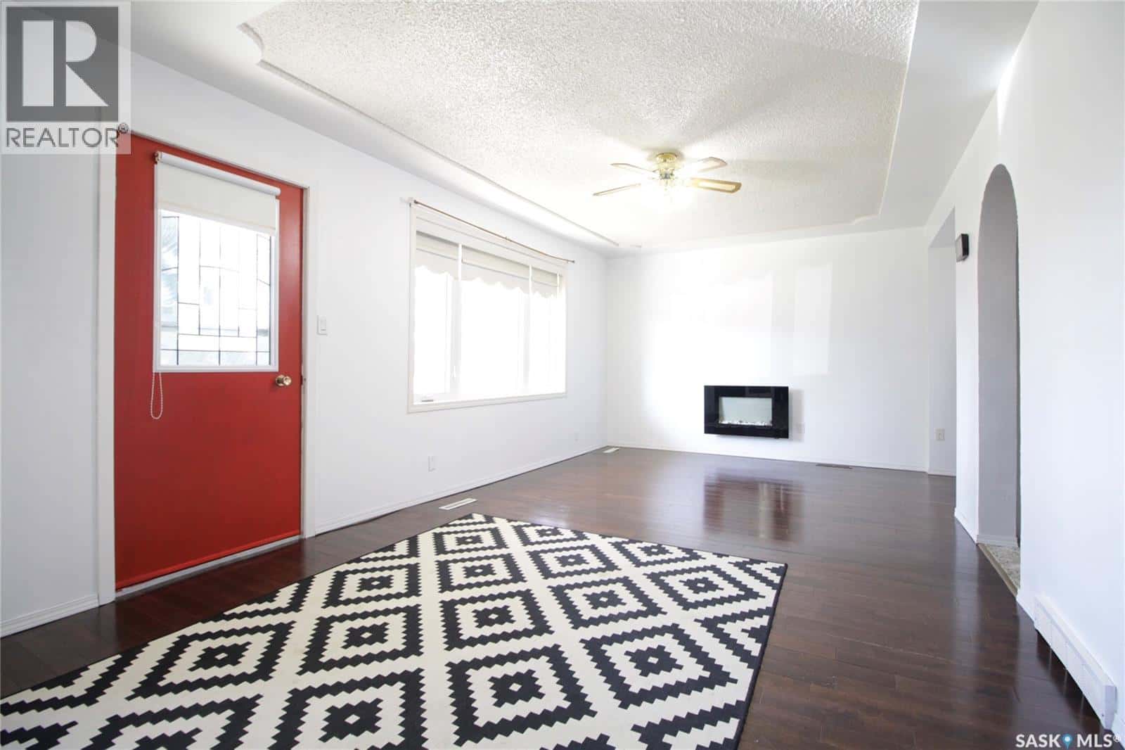 108 Wright ROAD — Moosomin, Saskatchewan - Photo 5 of 23