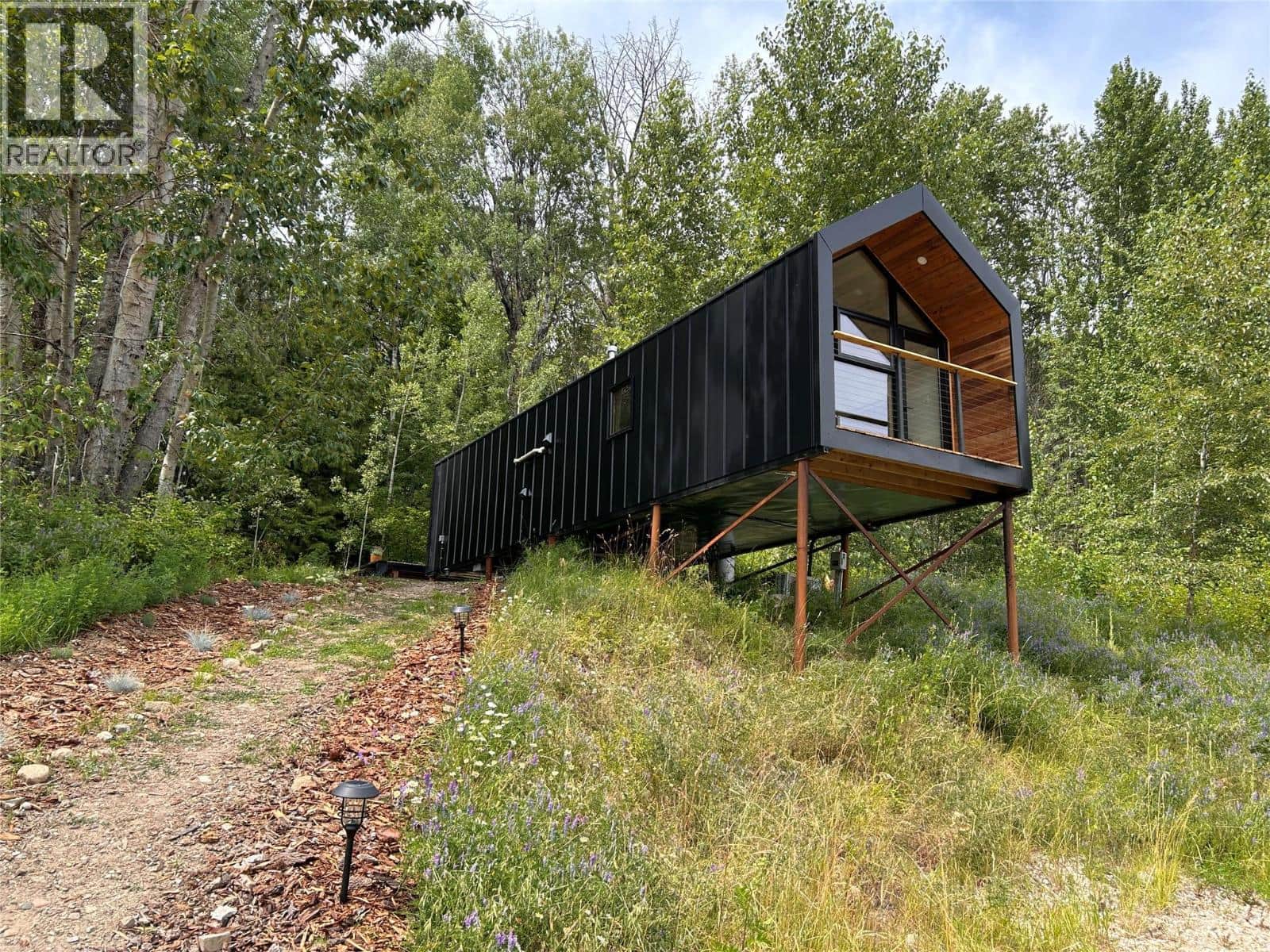 2715 3B Highway - Photo 4 of 55, Rossland, British Columbia