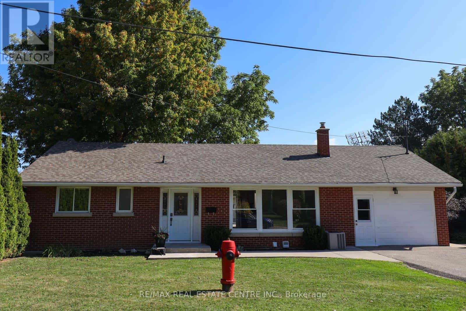 17B AMANDA STREET — Orangeville, Ontario - Photo 3 of 37