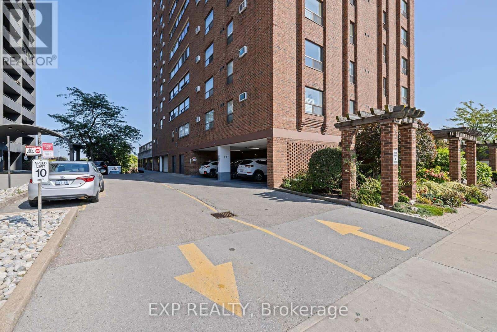 602 - 141 CHURCH STREET — St. Catharines (Downtown), Ontario - Photo 4 of 50