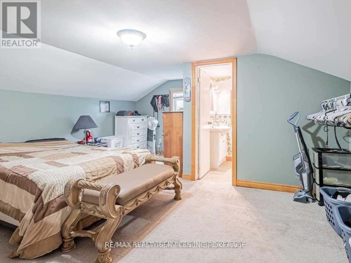 2901 CHARLESTON SIDE ROAD — Caledon (Caledon Village), Ontario - Photo 2 of 17