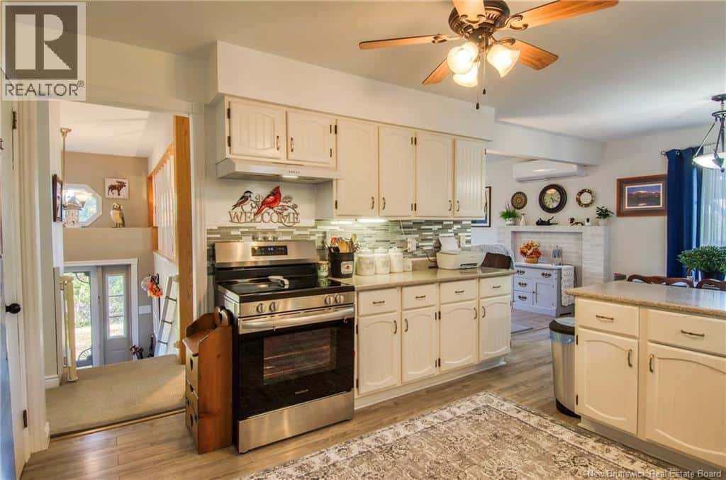 5 Lacroix Drive — Grand Bay-Westfield, New Brunswick - Photo 5 of 50