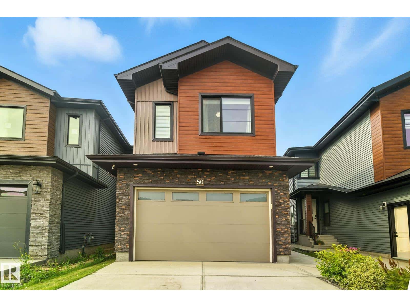 50 GRASSVIEW CR — Spruce Grove, Alberta - Photo 2 of 43