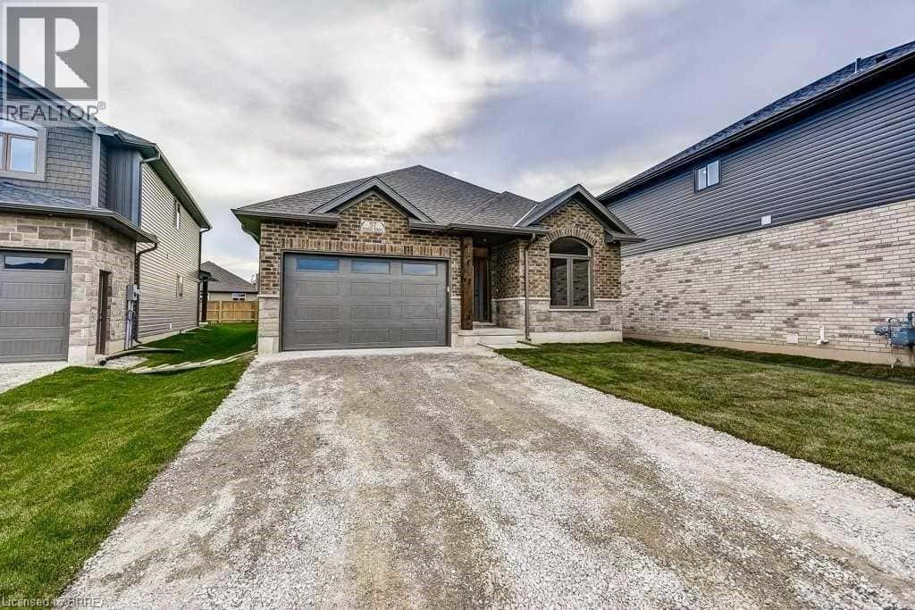 57 MCKEEN Street — Jarvis, Ontario - Photo 3 of 42