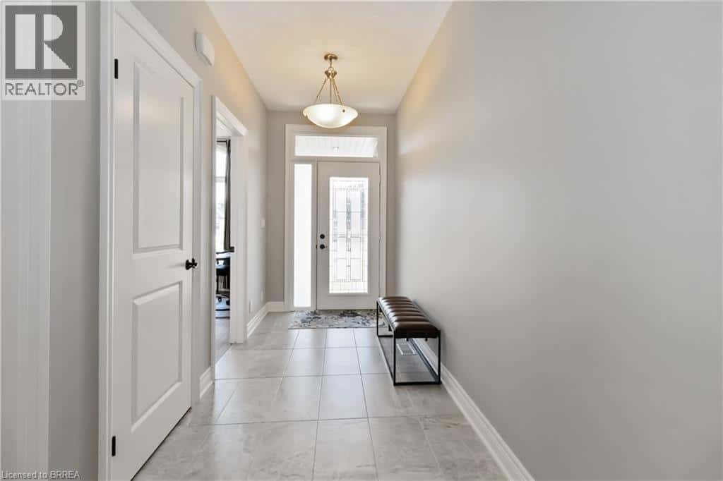 57 MCKEEN Street — Jarvis, Ontario - Photo 5 of 42