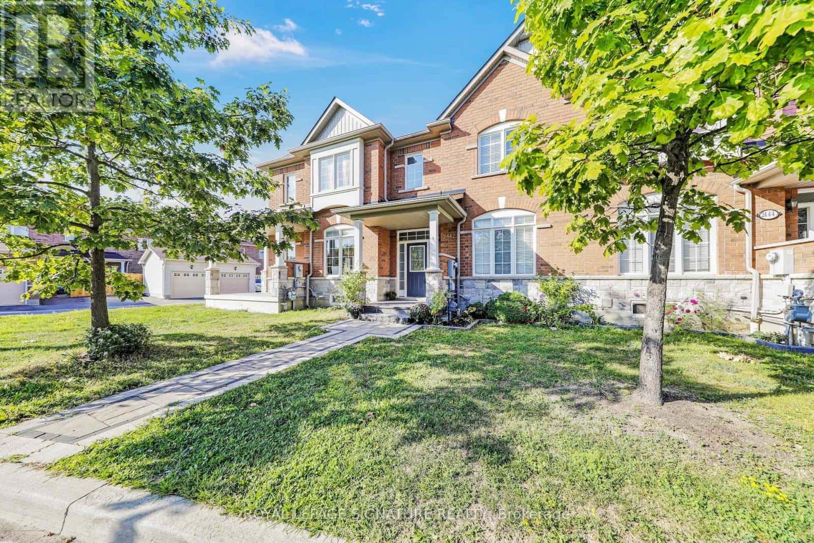 2442 EARL GREY AVENUE — Pickering (Duffin Heights), Ontario - Photo 3 of 44