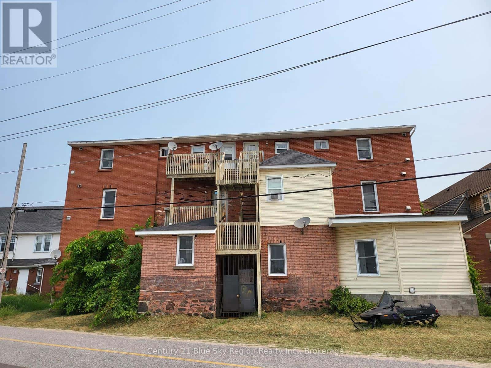 555 MAIN STREET W — North Bay (Central), Ontario - Photo 3 of 25