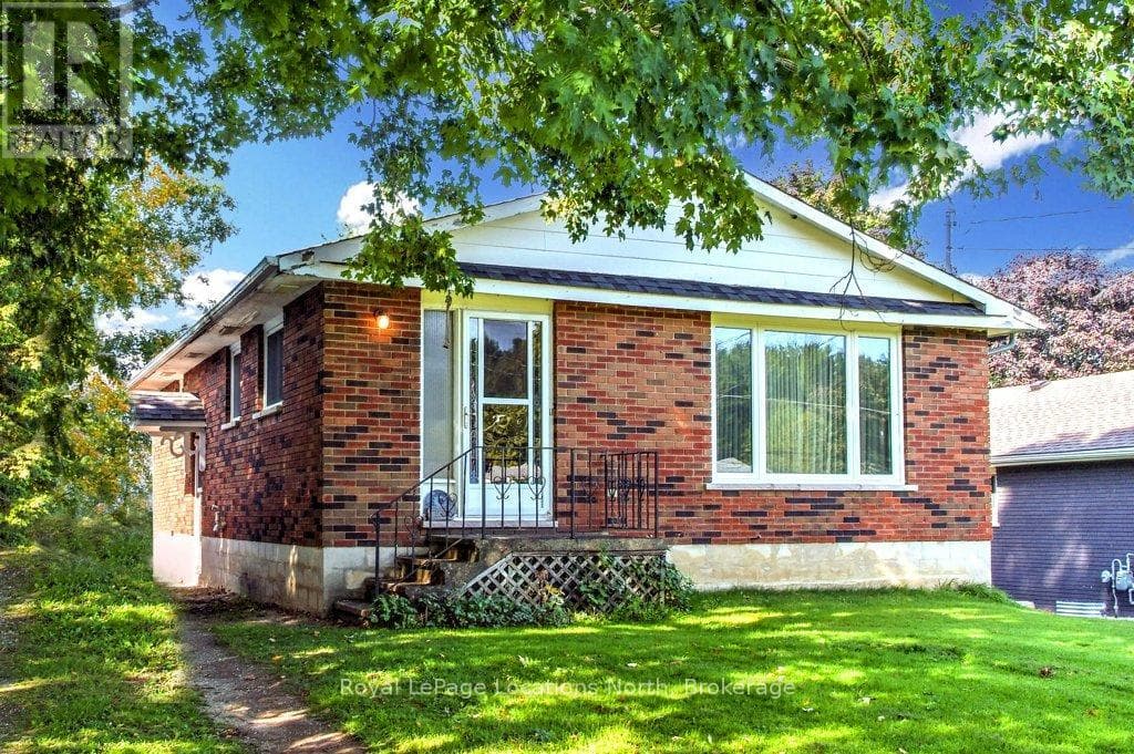 151 GARDINER STREET — Meaford, Ontario - Main photo