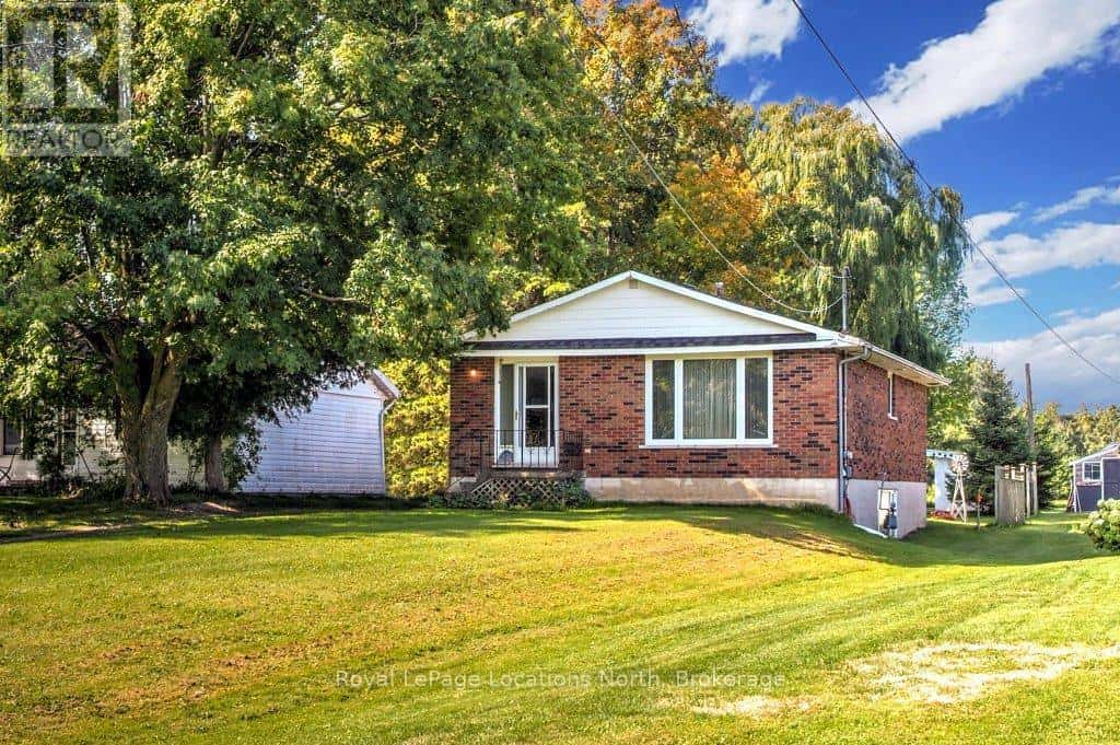 151 GARDINER STREET — Meaford, Ontario - Photo 2 of 34